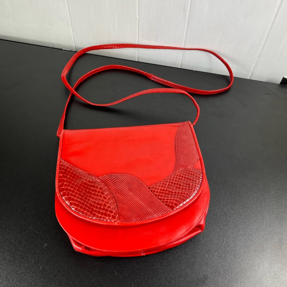 Vintage‎ Stuart Weitzman Red Leather Crossbody Purse - Picture 2 of 13